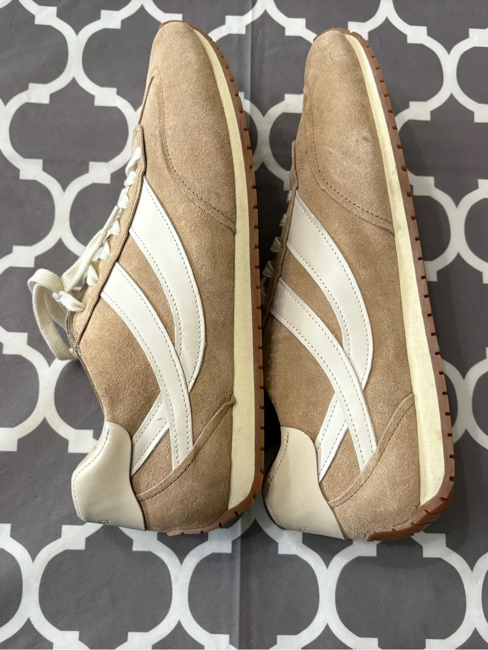Vince Oasis Runner tan suede sneakers